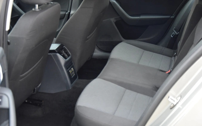 Skoda Octavia cena 31999 przebieg: 200000, rok produkcji 2013 z Legnica małe 154